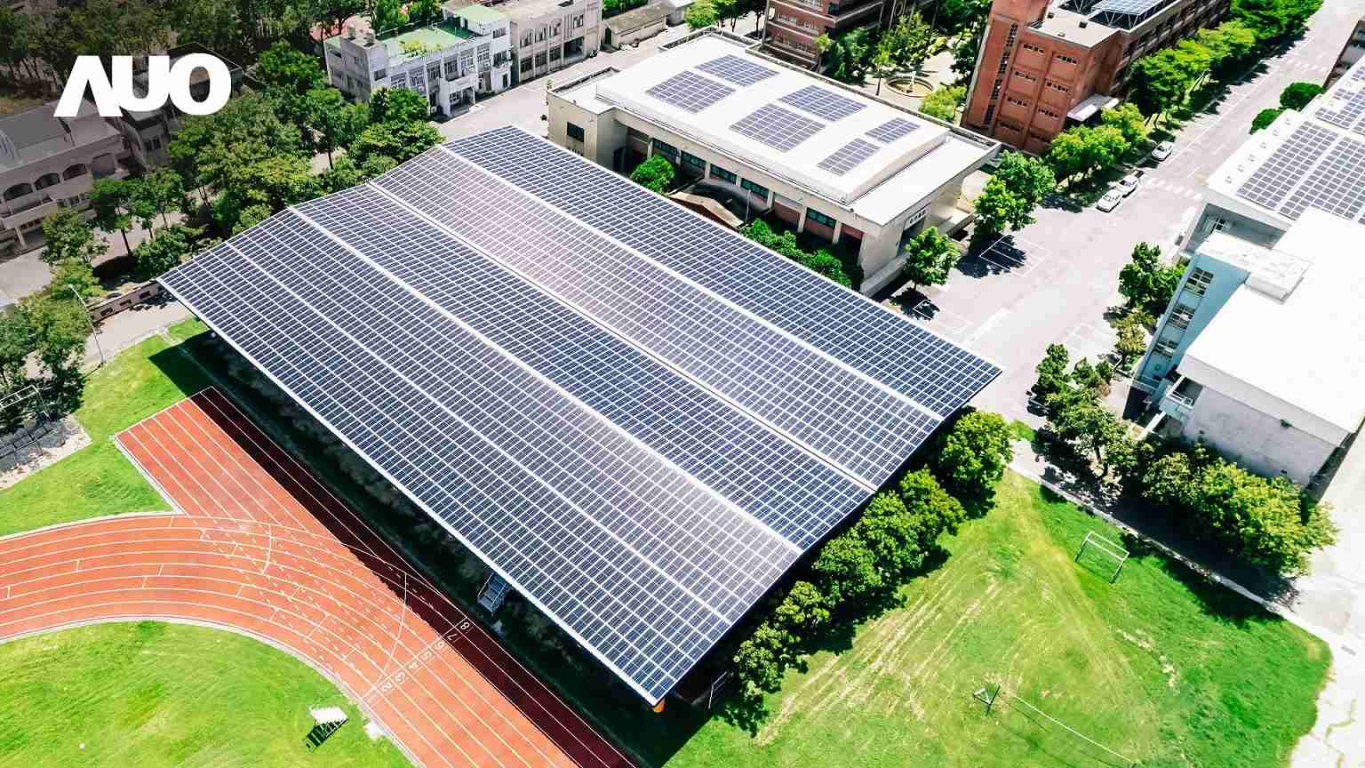 william威廉中文官网SunSteel光电整合型浪板具备快速安装、、、轻量化优势,,,,可提升15%发电效能,,,,通过国际IEC与台湾VPC认证安全、、、、防漏、、、、耐候标准